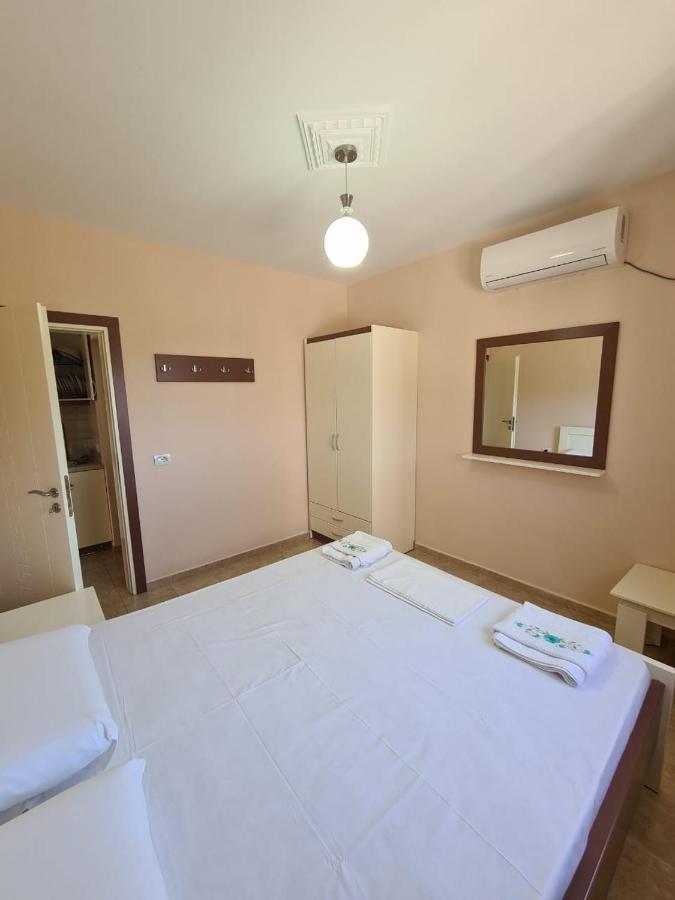 Martini Vacation Home Sarande Exterior photo