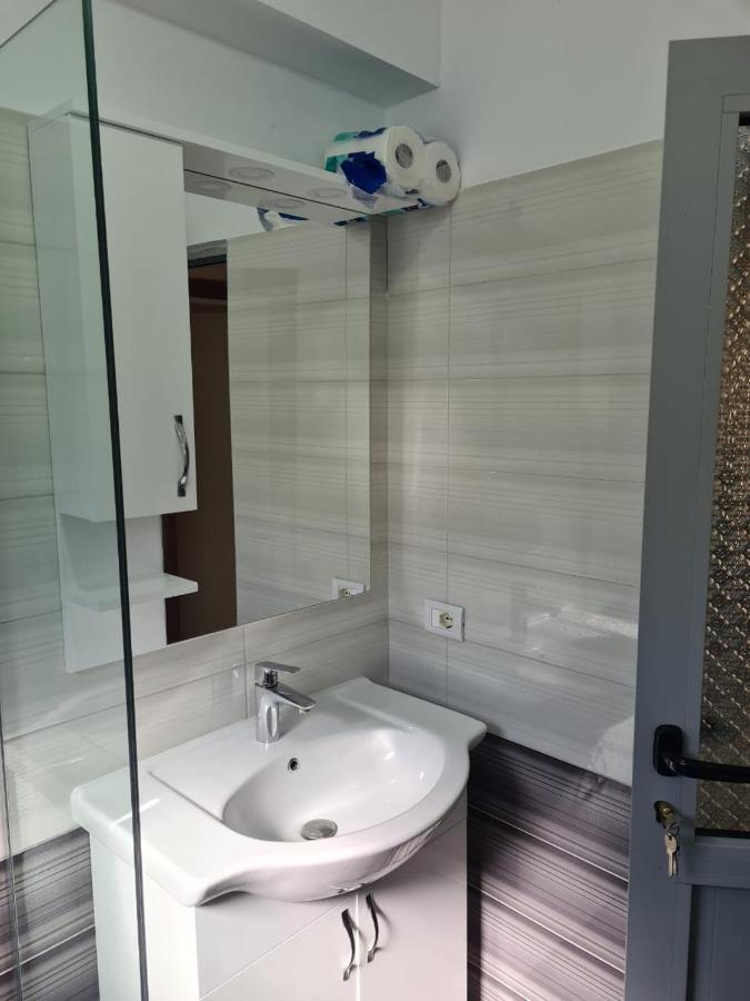 Martini Vacation Home Sarande Exterior photo